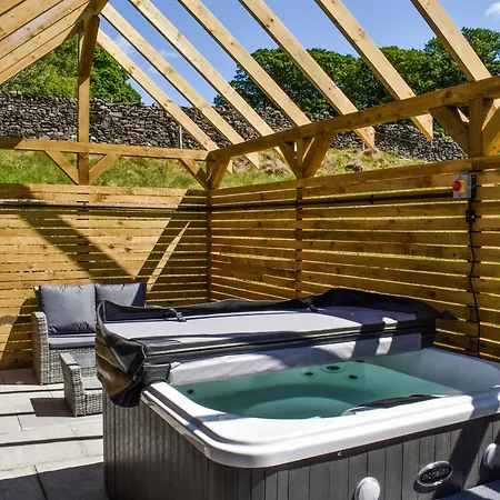 بيت للعطل Yan - Uk49355 *